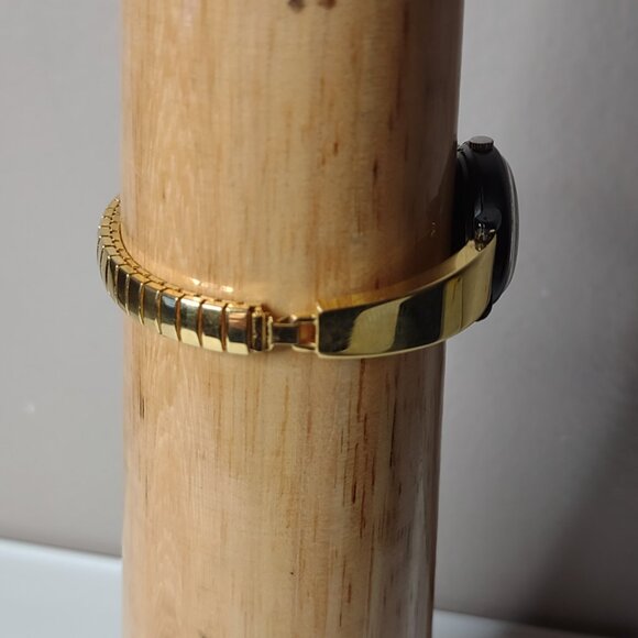 Mickey Mouse Lorus Watch With 6 Inch Gold Tone Stretch Band - Picture 5 of 14